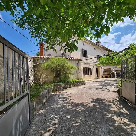 Authentic Experience At Rural House Foli Svetvincenat